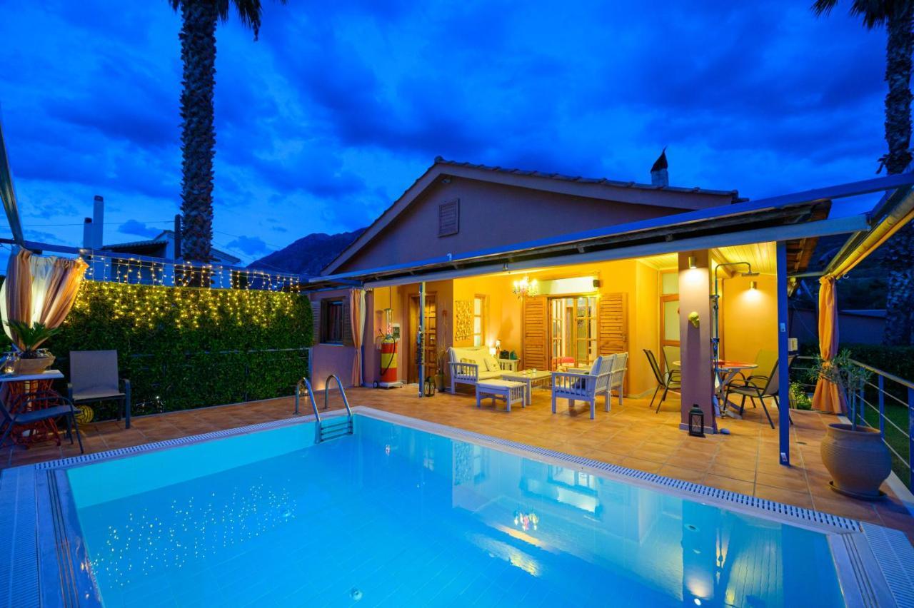 Cozy Small Smart Villa With Private Pool Mikri Mantineia Kalamáta Eksteriør bilde