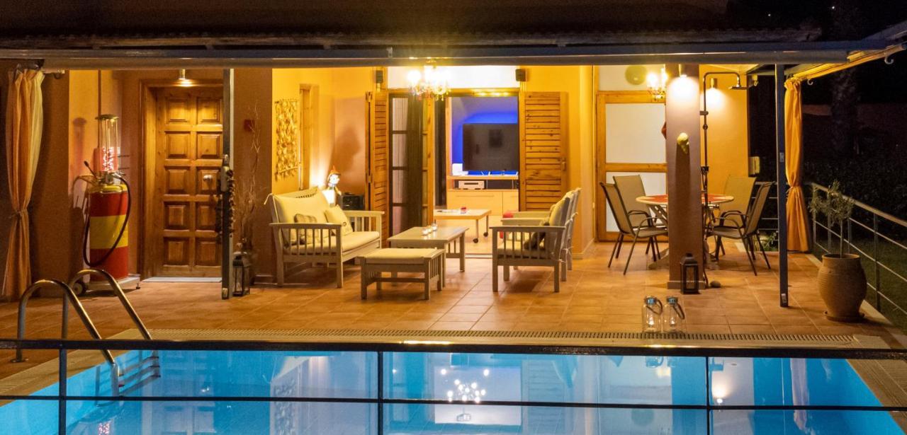 Cozy Small Smart Villa With Private Pool Mikri Mantineia Kalamáta Eksteriør bilde