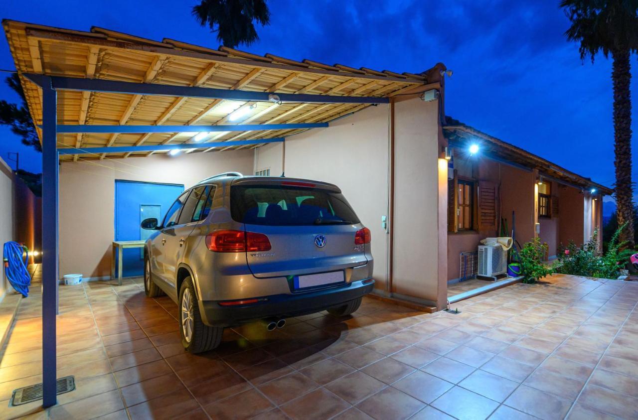 Cozy Small Smart Villa With Private Pool Mikri Mantineia Kalamáta Eksteriør bilde